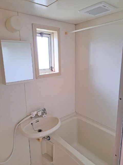 バス・シャワールーム　⇒他の部屋の写真掲載済み