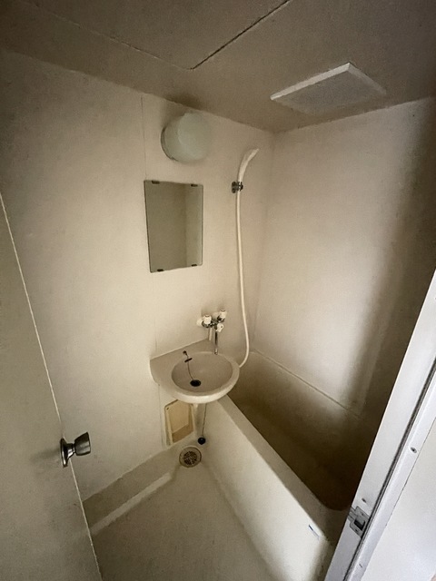 バス・シャワールーム　別部屋参考写真です