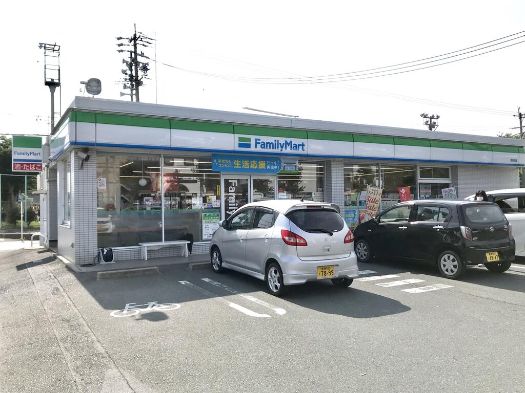 コンビニ　ファミリーマート西岩田店（コンビニ）まで323m