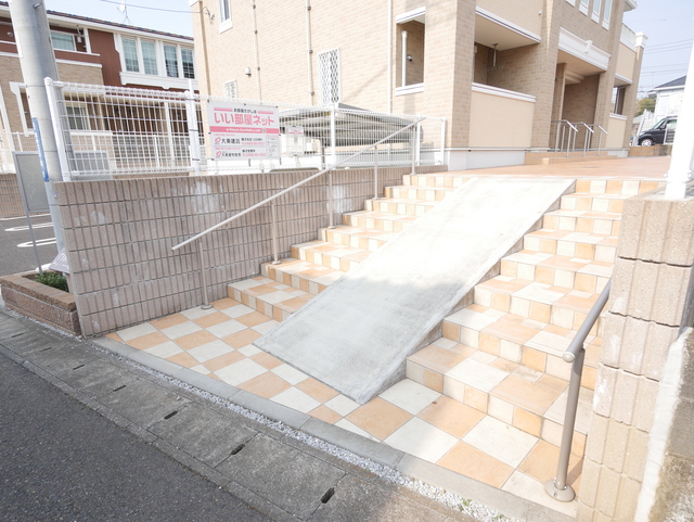 エントランス　★きれいなエントランスの写真です★