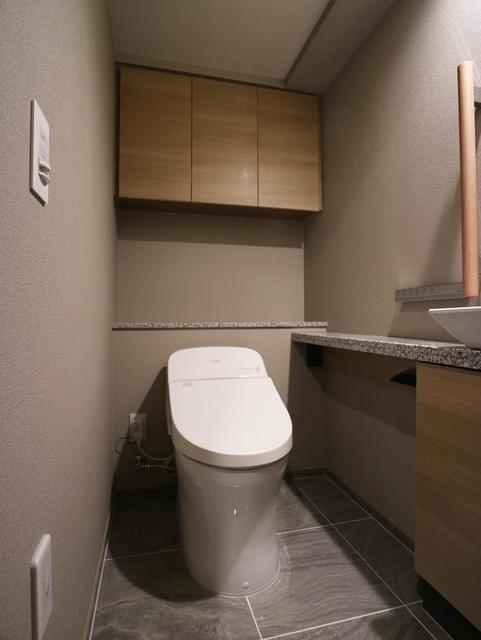 トイレ　※写真は同タイプ住戸です。