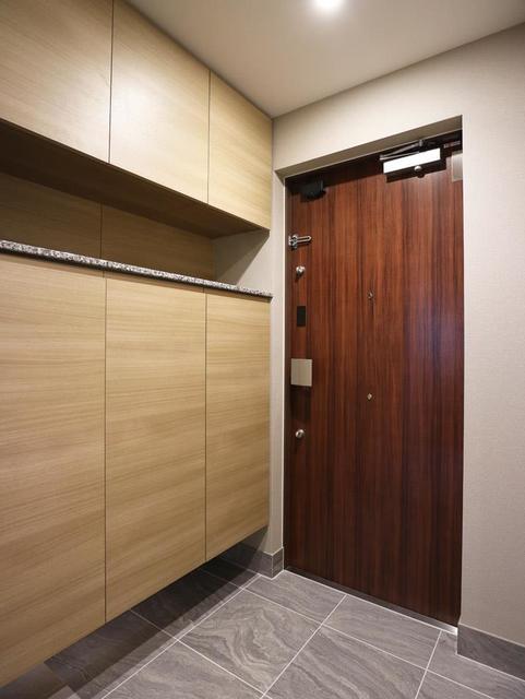 玄関　※写真は同タイプ住戸です。