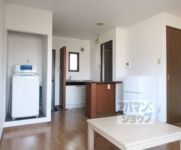 居室・リビング　コンパクトなお部屋です。