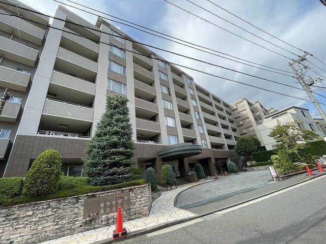建物外観　オートロック付きです