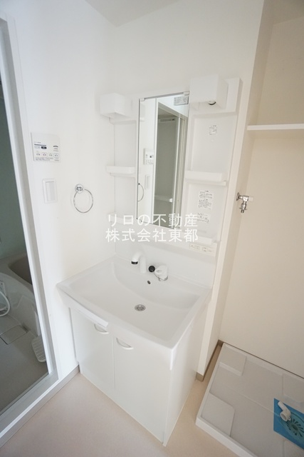 洗面設備　洗髪洗面化粧台なのでおでかけ準備もラクラクです☆