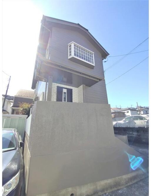 エントランス　お洒落な建物デザイン♪
