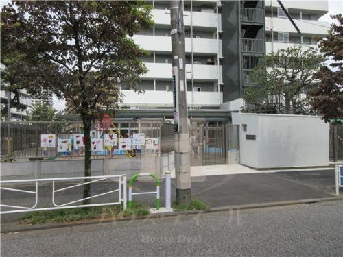 幼稚園・保育園　赤羽保育園（幼稚園・保育園）まで261m