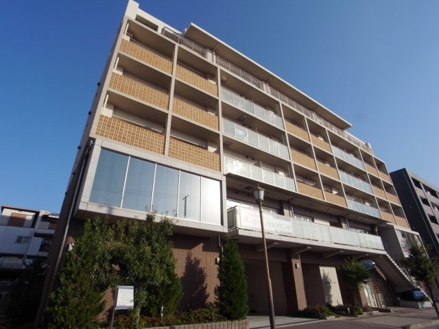 建物外観　駅徒歩　3分