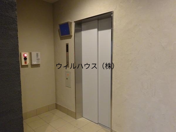 ロビー　エレベーター！