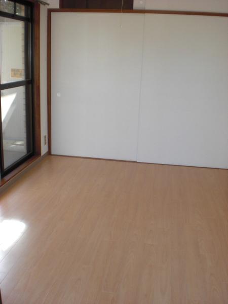 居室・リビング　別部屋の参考写真です。
