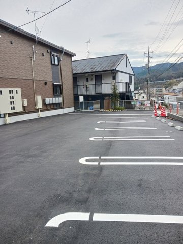 駐車場　車をお持ちの方に嬉しい駐車場付きの物件です
