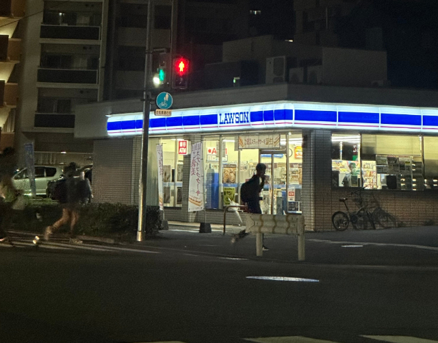 コンビニ　ローソン比恵町店（コンビニ）まで67m
