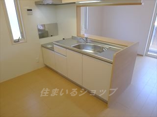 キッチン　窓あり