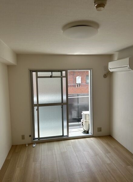 居室・リビング　写真はこのマンションの他のお部屋のものです