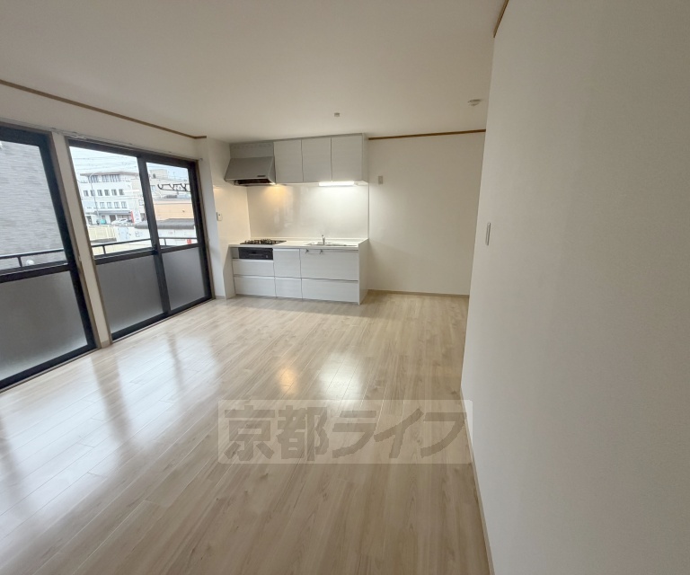 居室・リビング　きれいなお部屋です