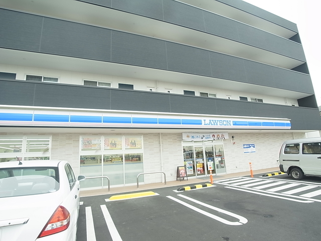 コンビニ　ローソン川崎布田店（コンビニ）まで327m