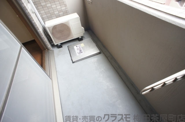 バルコニー　広々バルコニー