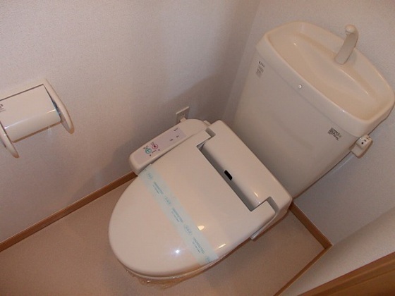 トイレ　※別号室のお写真です