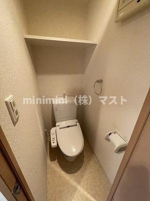 トイレ　※室内写真は別のお部屋となります。