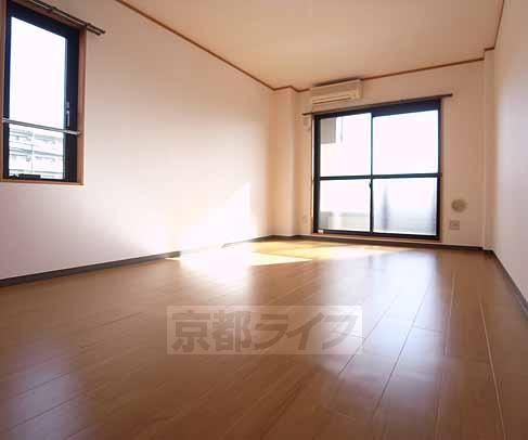 居室・リビング　全戸南向きのお部屋です
