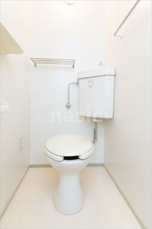 トイレ　コンセント有り