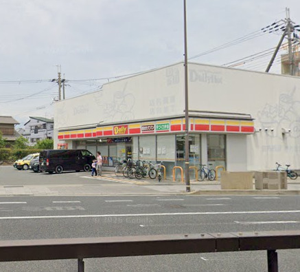 コンビニ　デイリーヤマザキ 稲葉荘1丁目店（コンビニ）まで116m