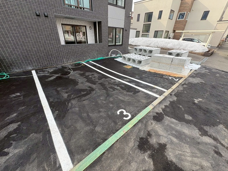 駐車場　駐車場