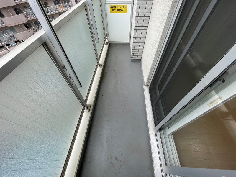 バルコニー　嬉しい南向きバルコニーのお部屋です！明るいですね。