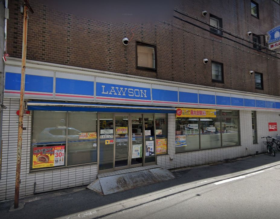 コンビニ　ローソン 江戸堀一丁目店（コンビニ）まで990m