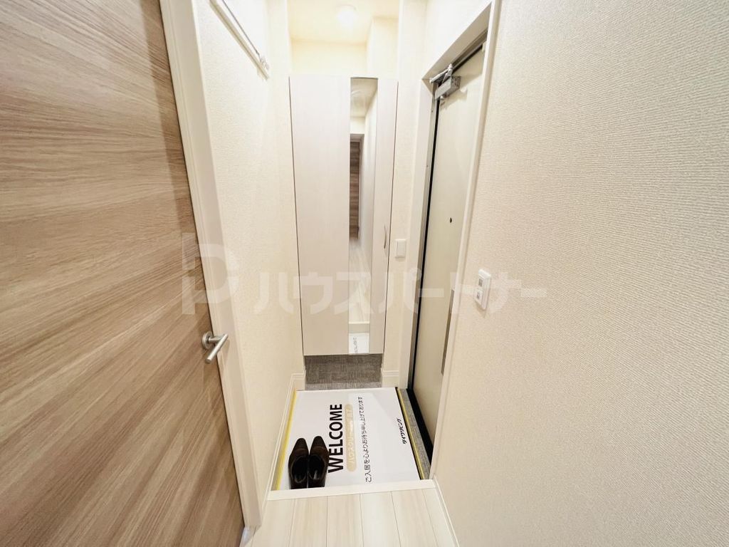玄関　同社施工同型タイプの参考写真