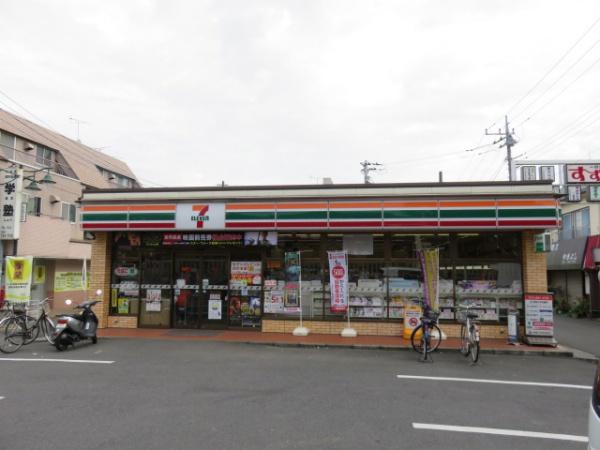 コンビニ　セブンイレブン（コンビニ）まで150m
