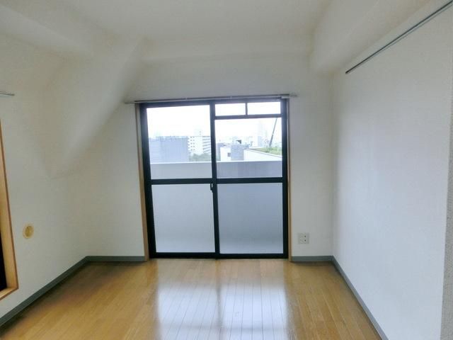 居室・リビング　洋室5.5帖フローリングのお部屋です。