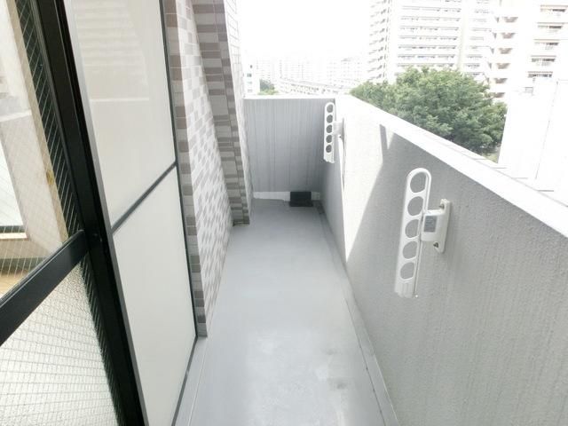 バルコニー　広々としたバルコニー