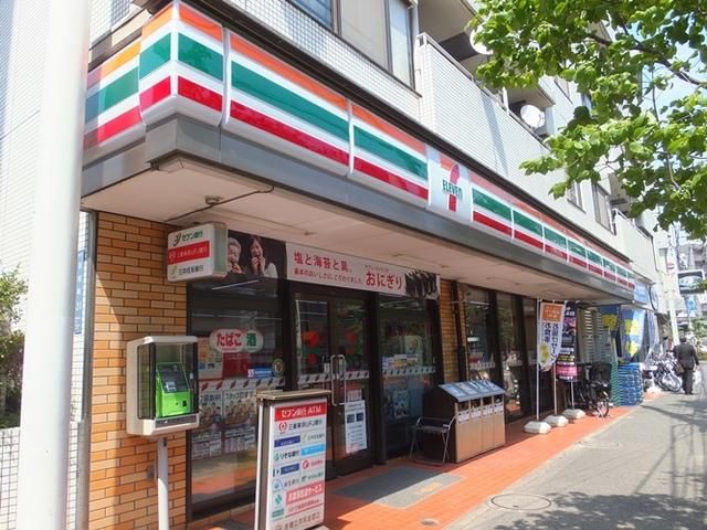 コンビニ　セブンイレブン（コンビニ）まで313m