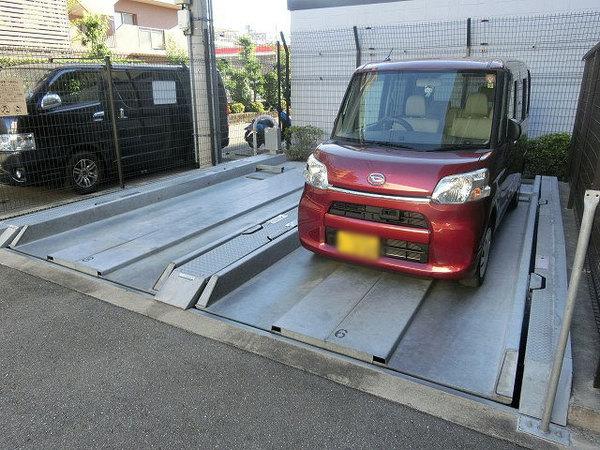 駐車場　敷地内駐車場！