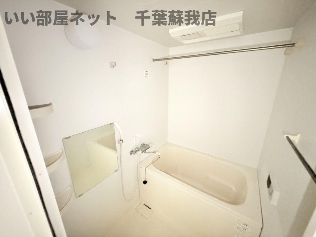 バス・シャワールーム　ゆったり過ごせるお風呂です