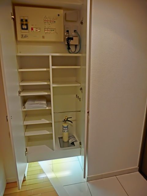 玄関　シューズＢＯＸ完備