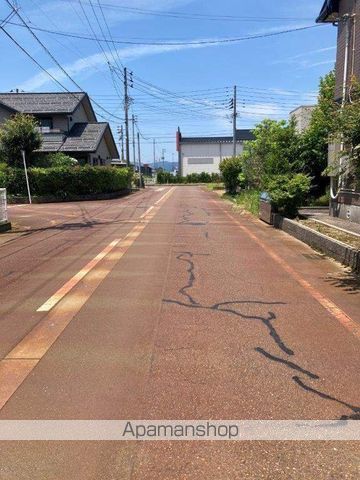 その他　前面道路（その他）まで0m