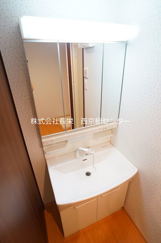 洗面設備　※同タイプ506号室の参考写真です★（実際のお部屋とは異な