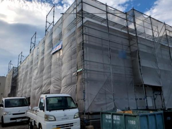 建物外観　建築中