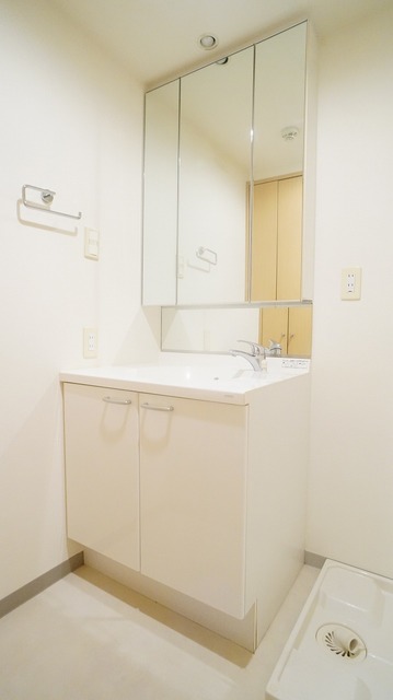 洗面設備　同物件別部屋写真（実際は現況を優先します）