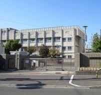 中学校　堺市立深井中央中学校（中学校）まで83m