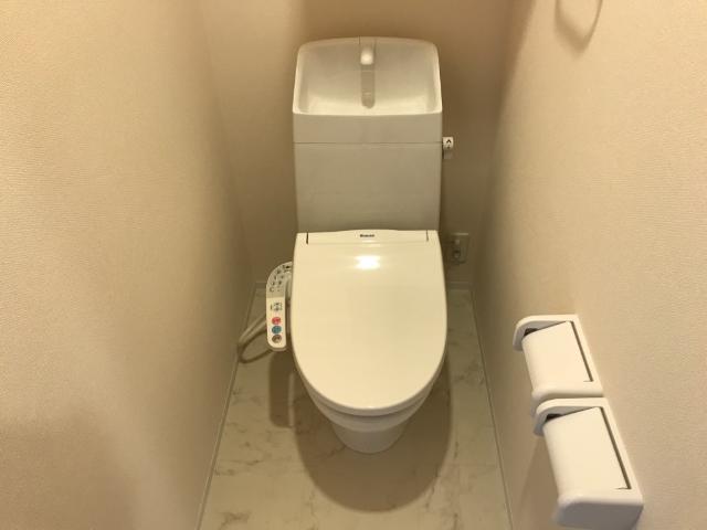トイレ　シャワー付トイレ