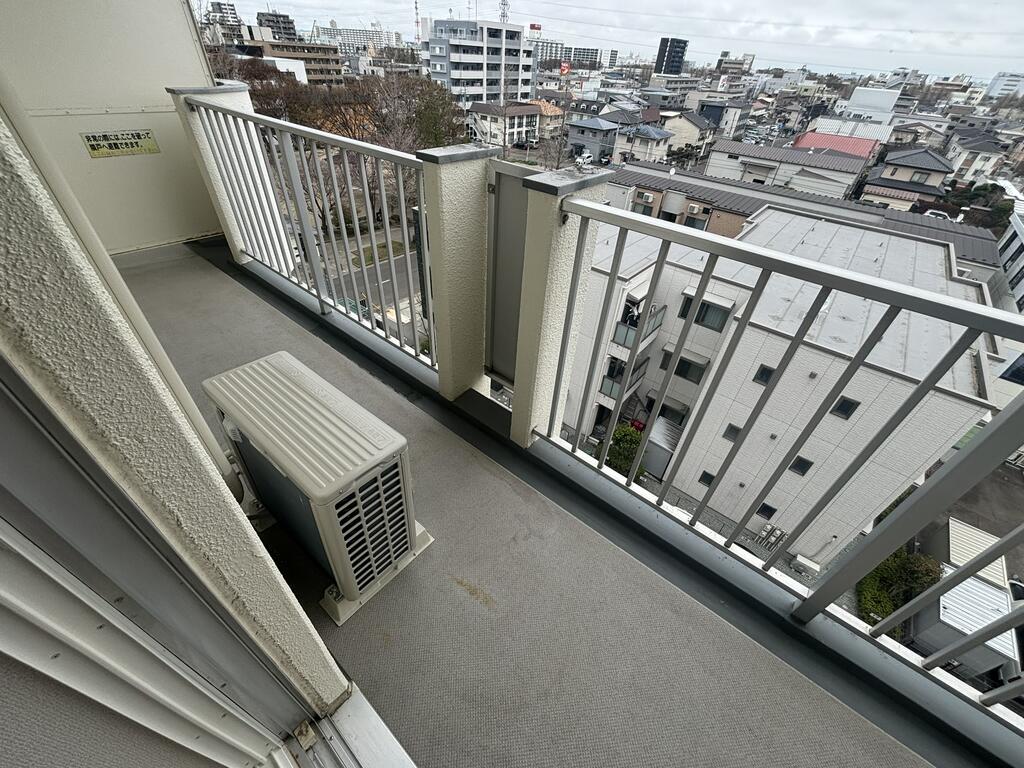仙台市地下鉄東西線 卸町駅 徒歩12分 6階建 築44年の内装写真