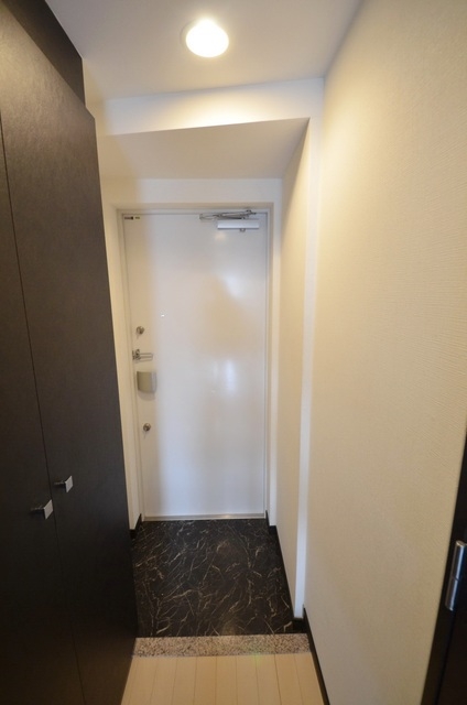 玄関　※別部屋参考写真※