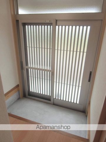 榎田貸家A・Bの玄関写真