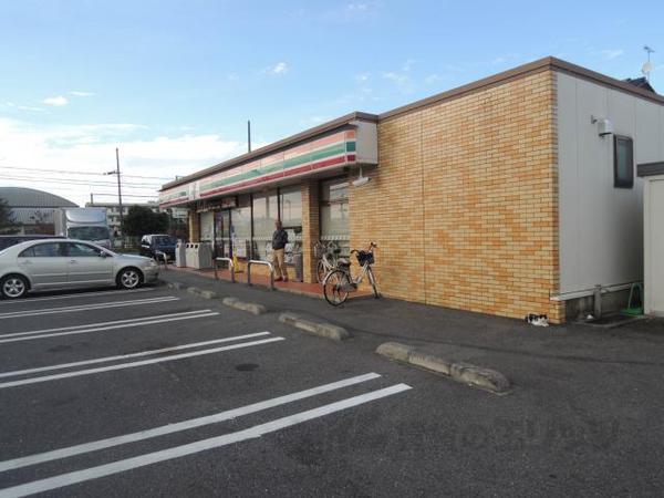 コンビニ　セブン-イレブン　能登川中学校前店（コンビニ）まで390m