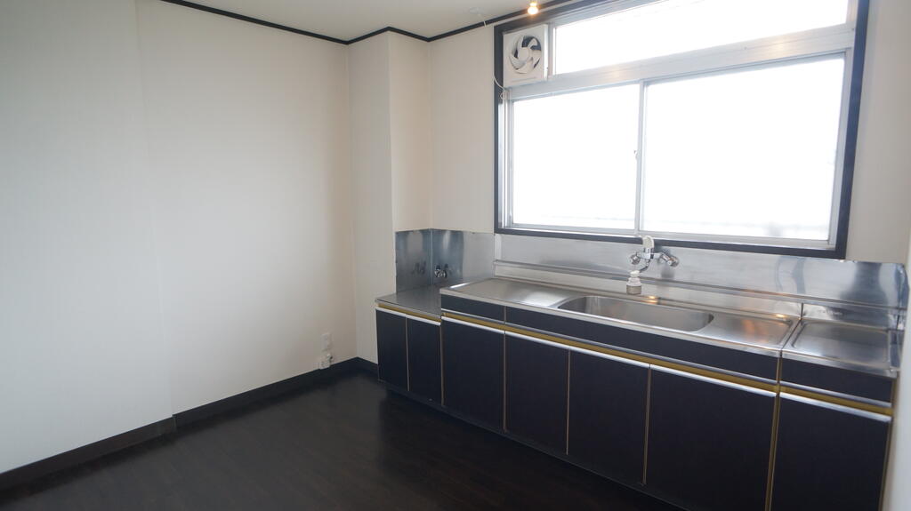 Miki House IIのキッチン写真