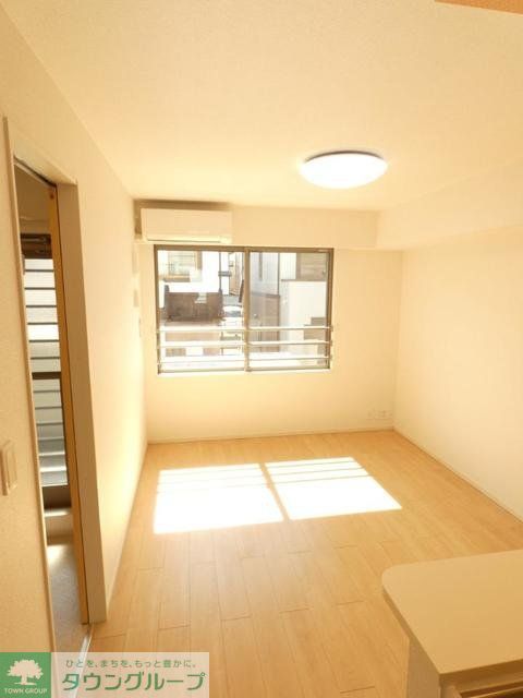 グランソレイユ 上柴の居間写真