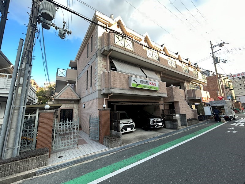 阪急神戸線 西宮北口駅 徒歩3分 築29年
